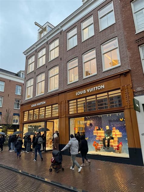 waar is louis vuitton te koop|louis vuitton amsterdam hooftstraat.